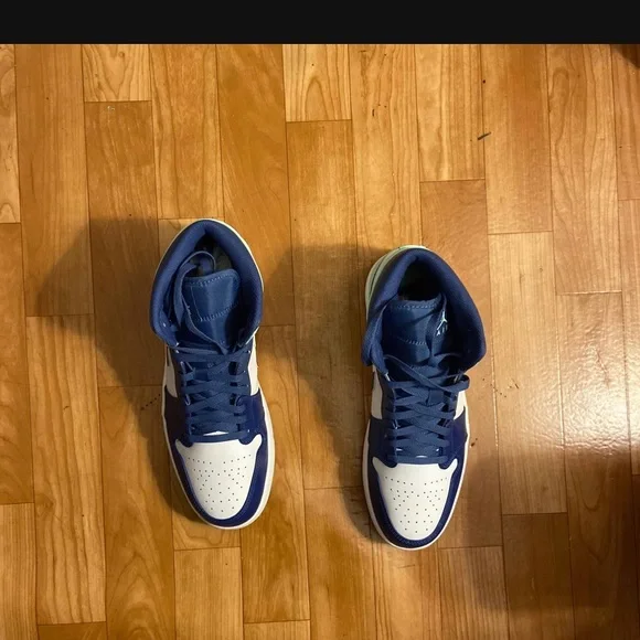 Air Jordan 1 Mid “Blue Mint” - Picture 4 of 11